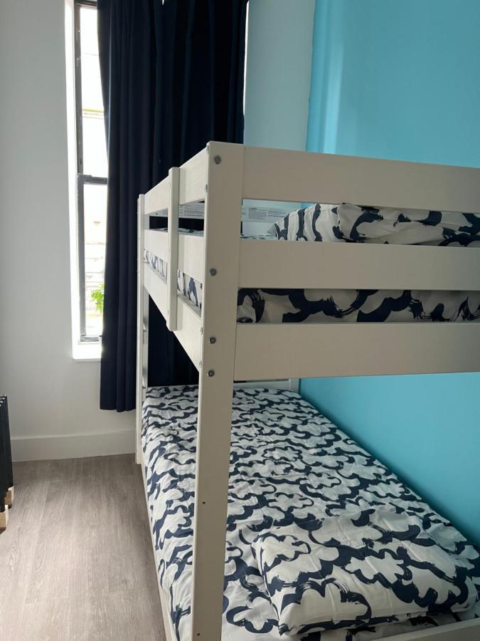 East Harlem Hostel Нью-Йорк Экстерьер фото