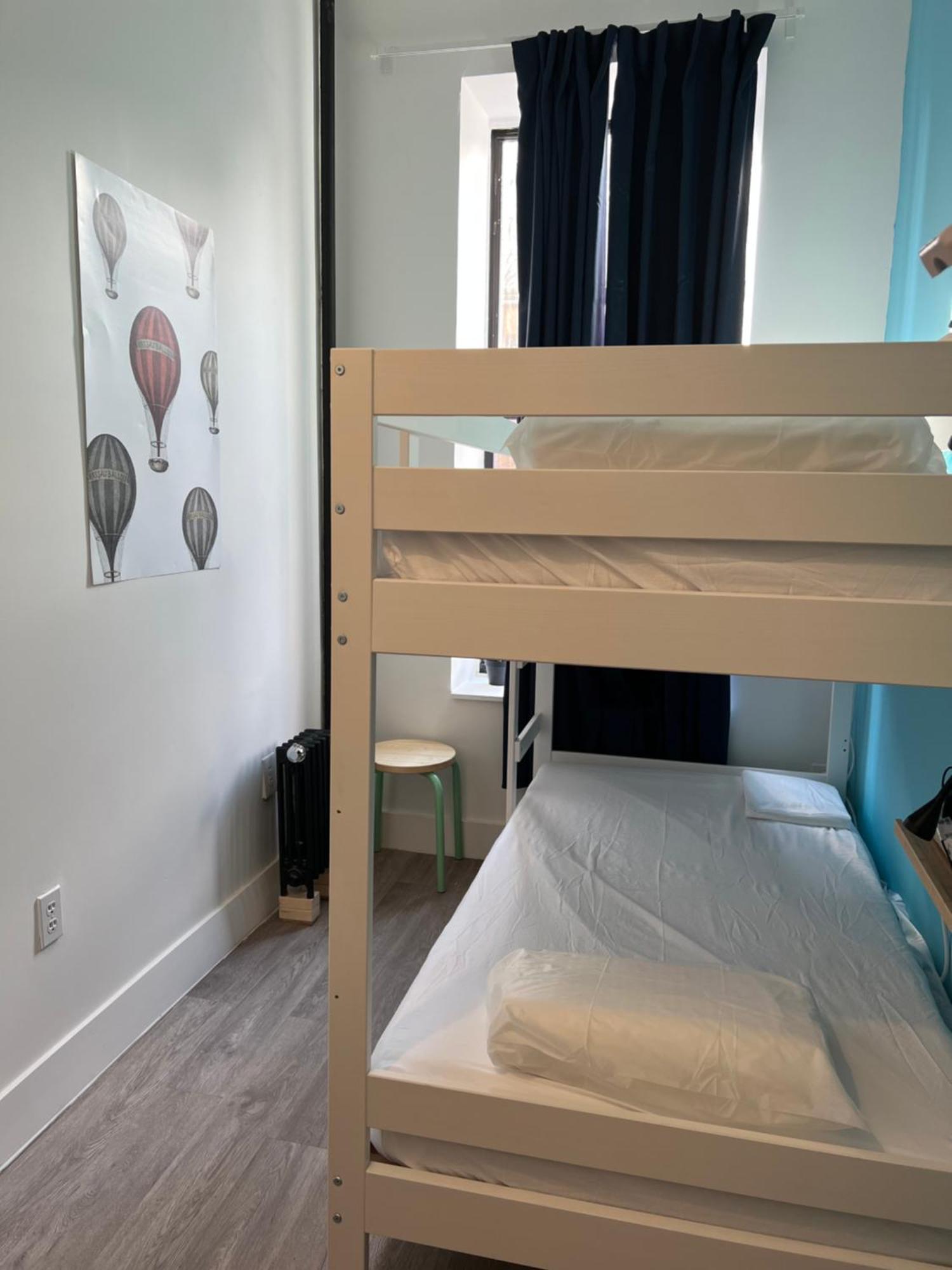 East Harlem Hostel Нью-Йорк Экстерьер фото