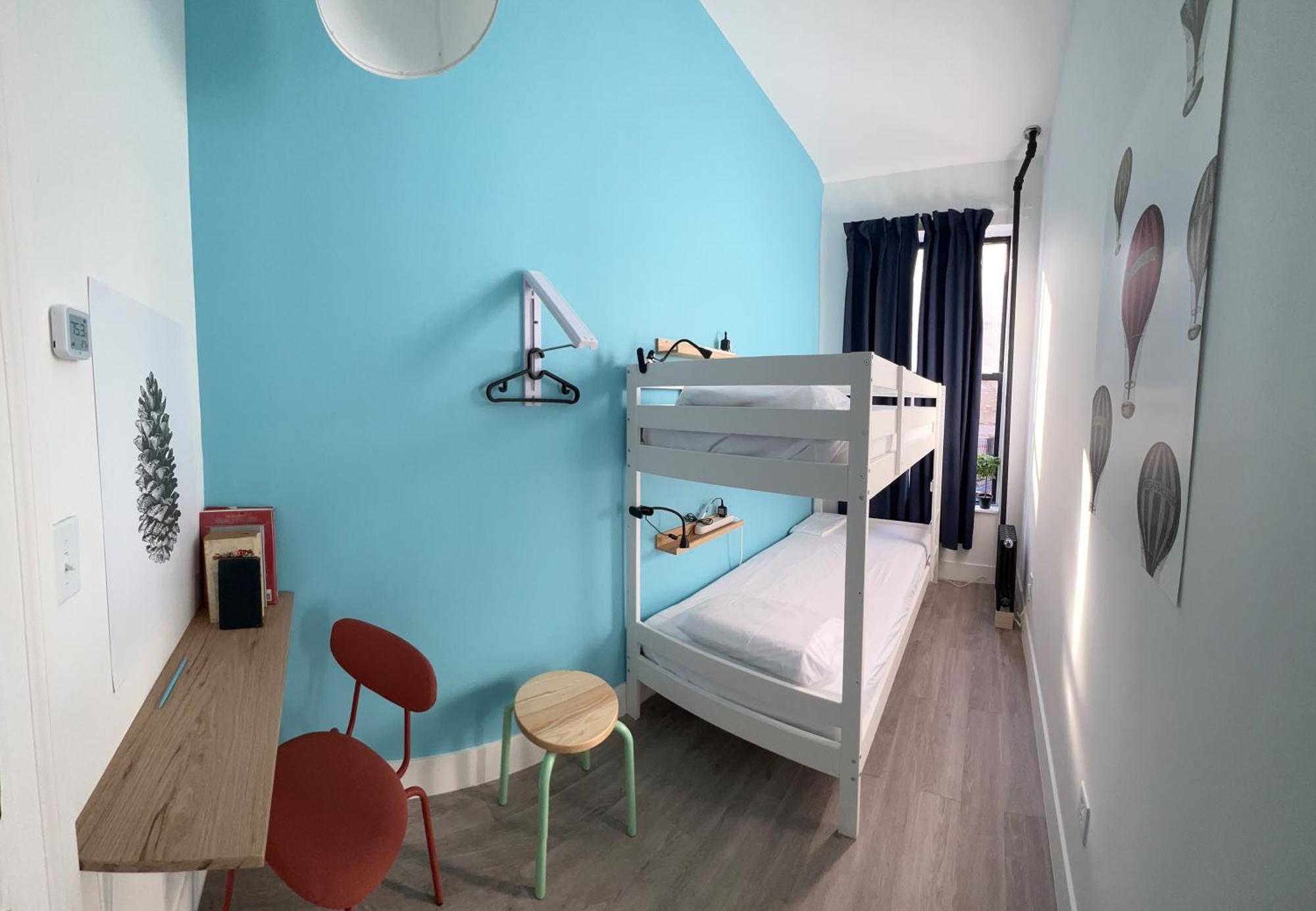 East Harlem Hostel Нью-Йорк Экстерьер фото